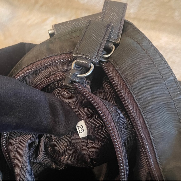 Prada Nylon Crossbody/Shoulder bag in Army Green - Picture 9 of 13